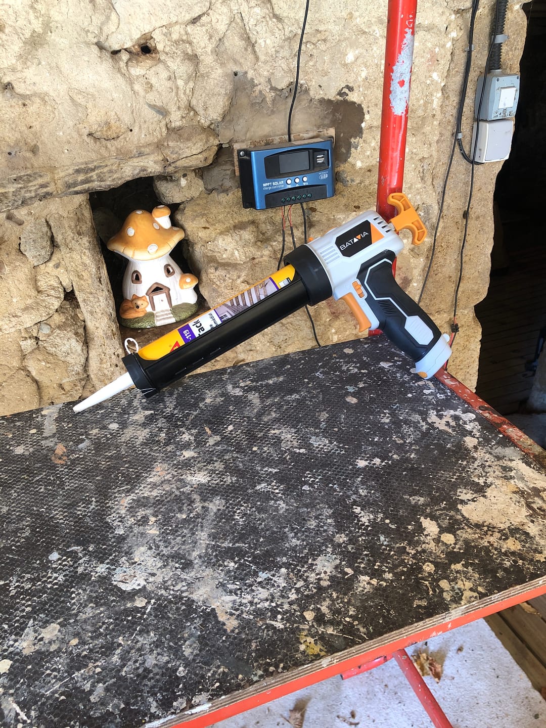 Customer photo review of Maxxpush® 6V cordless LED Caulking Gun