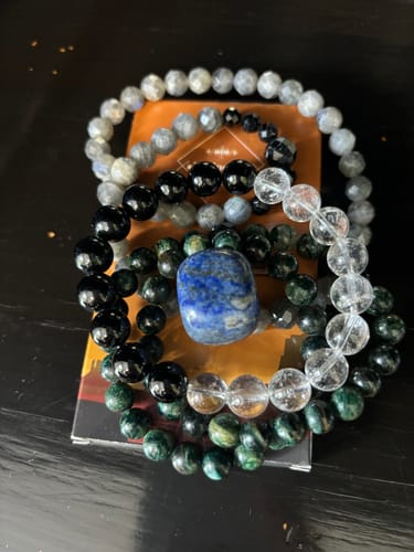 Customer photo review of Codificador de Esmeralda en Matriz de Biotita y Turmalina Negra 💚🛡️🌾 (32 cm) Amor, Prosperidad y Protección