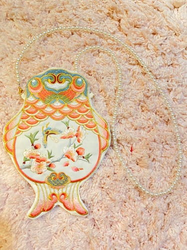 Customer photo review of Chitang 池塘 Goldfish Pond Phone Purse