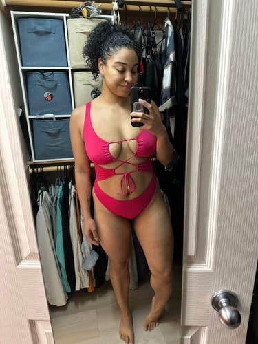 Customer photo review of Carib One Piece // Hibiscus