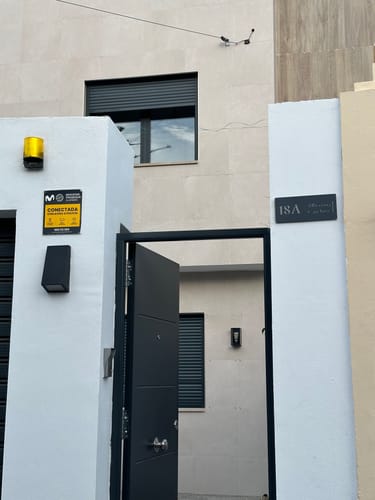 Customer photo review of Numero civico e testo modello Stencil Horizontal