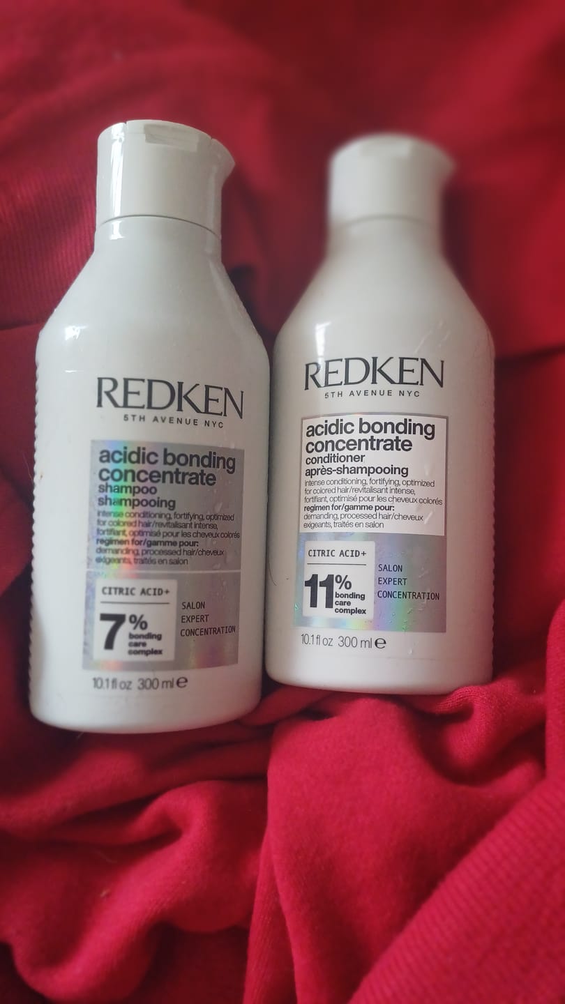 Customer photo review of Redken Acidic Bonding Shampoo and Conditioner Bundle - Sulfate-Free Hair Repair