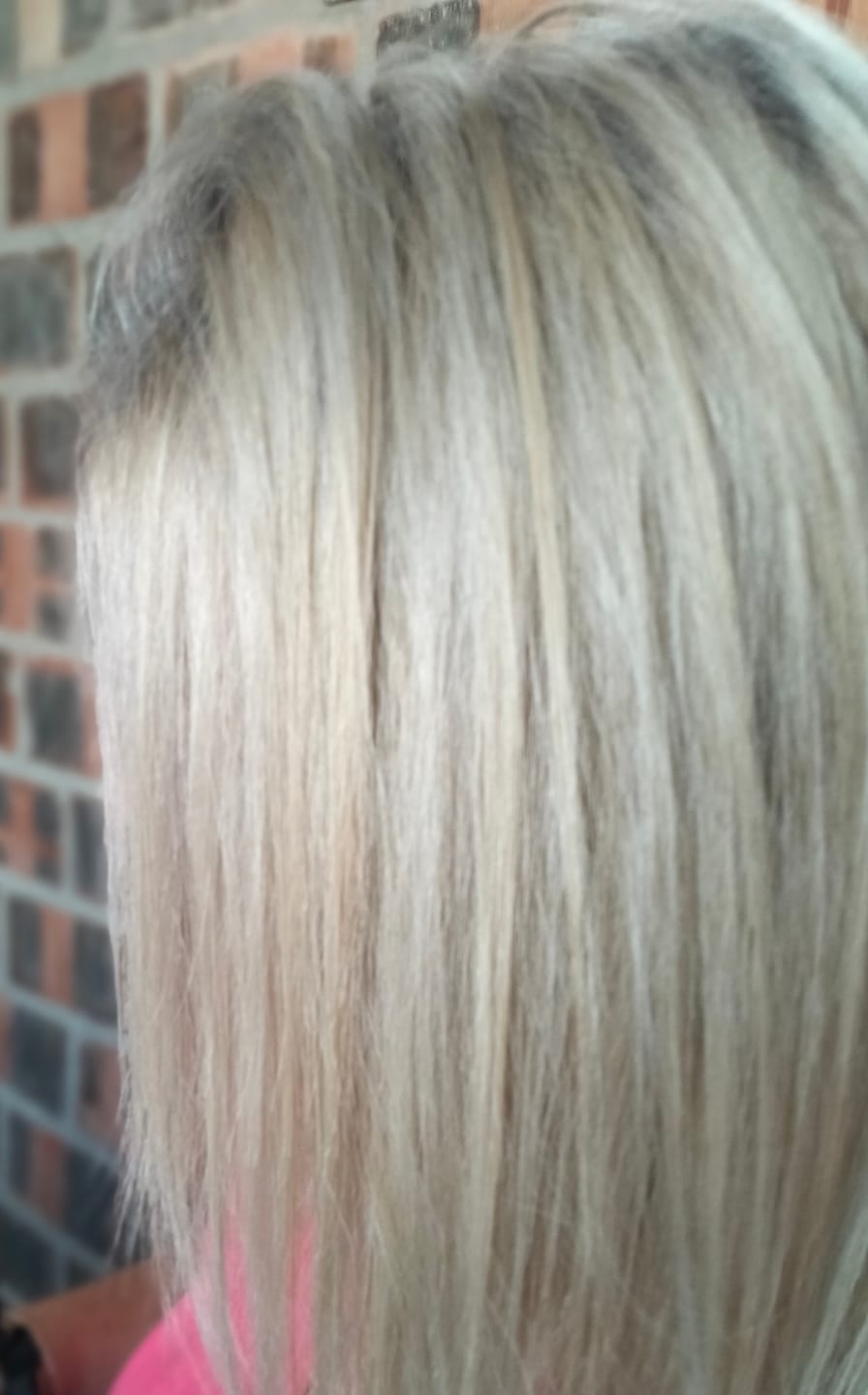 Customer photo review of Milkshake icy blond shampoo 300ml