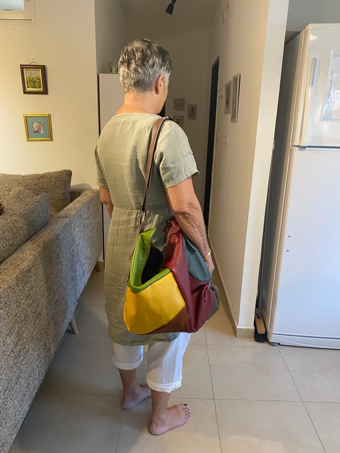 Customer photo review of Buykud - Retro Contrast Color Leather Crossbody Bag