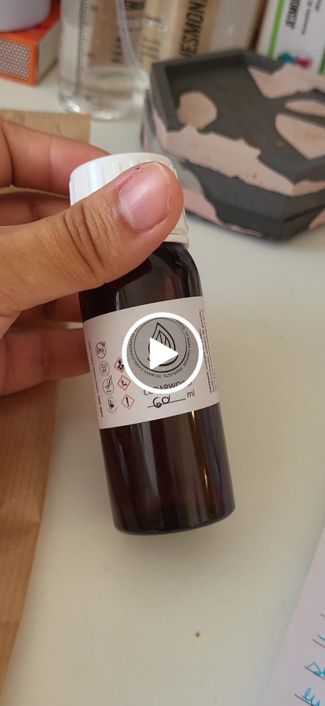 Customer video review of Fragancia CEDARWOOD | MADERA DE CEDRO
