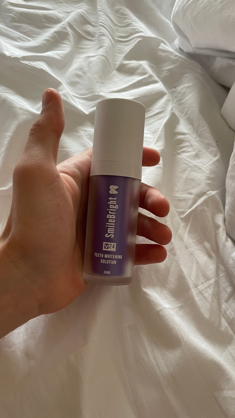 Customer photo review of V24™ Momentinis Dantų Balinimo Serumas