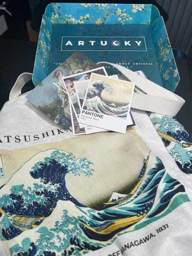 Customer photo review of The Great Wave off Kanagawa Omuz Çantası