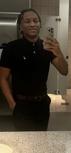 Customer photo review of VVS Moissanite Stud Earrings (ALL SIZES)