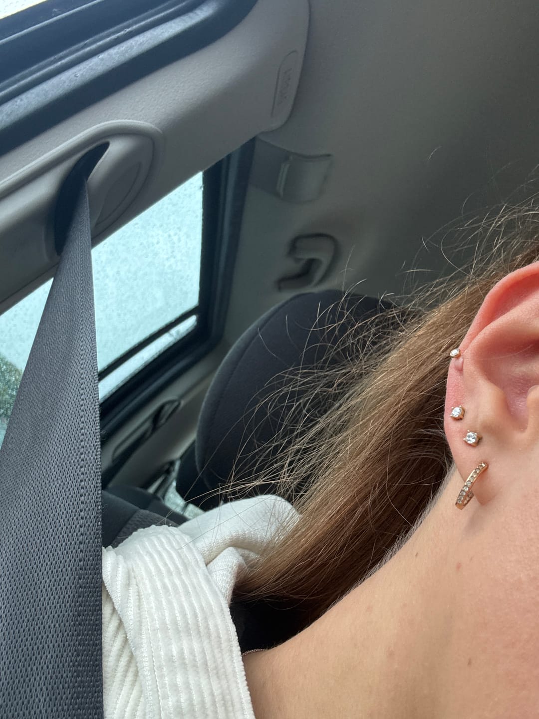 Customer photo review of Simple Stone Labret Piercing - Titan