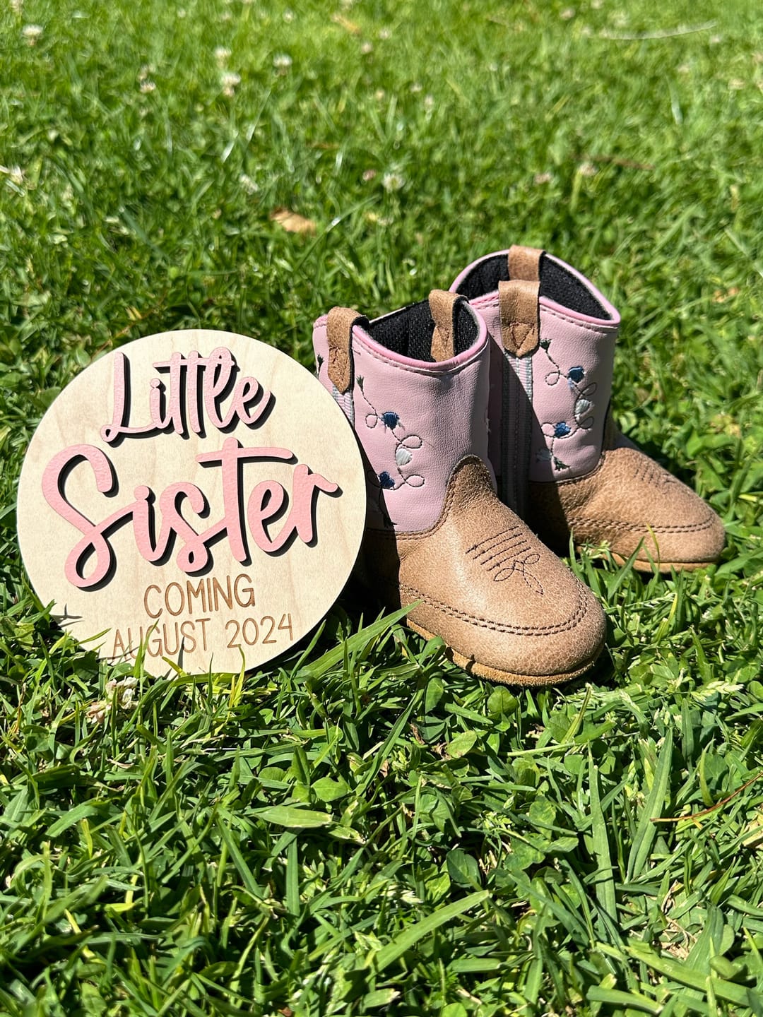 Customer photo review of Pregnancy Announcement Sign