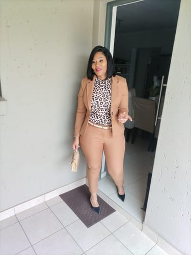 Customer photo review of OLIVIA - Brazilian 4x4 Lace Wig