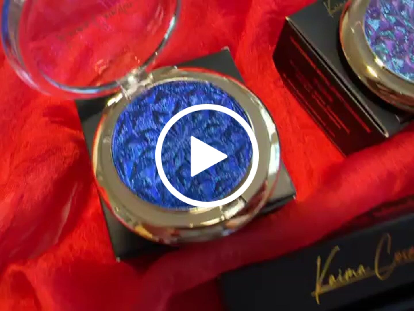 Customer video review of Multichrome special effect eyeshadow - Hekate