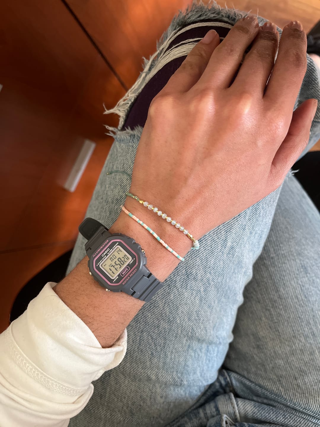 Customer photo review of Reloj Casio Vintage LA-20WH-8ADF Gris Rosado