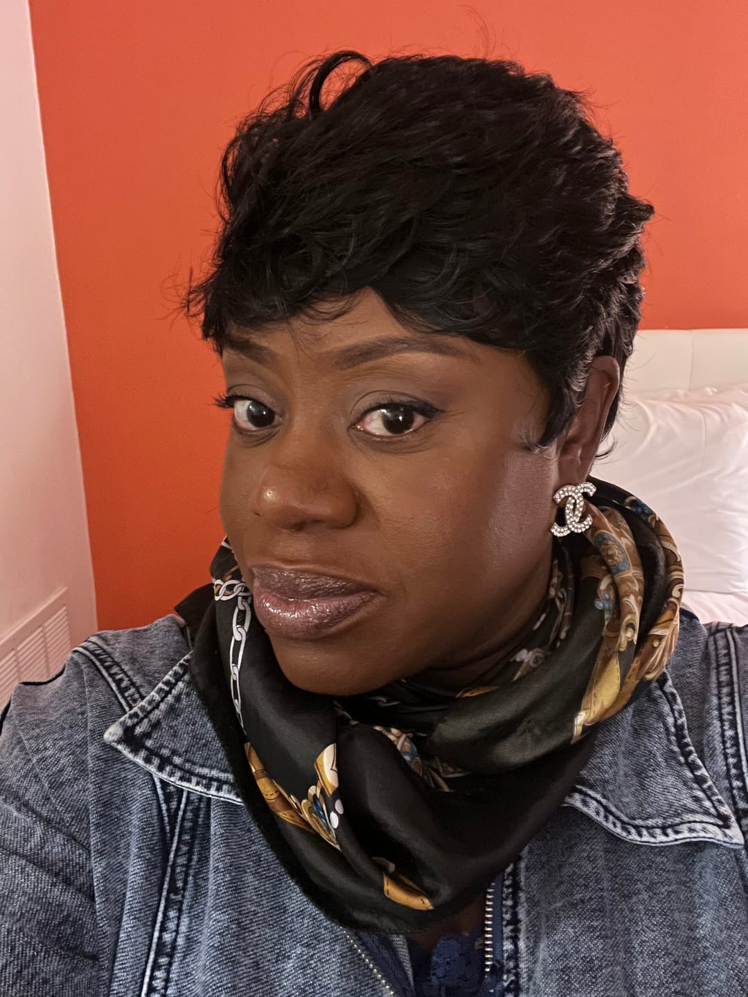 Customer photo review of Sensationnel Synthetic Instant Fashion Wig - ANITA
