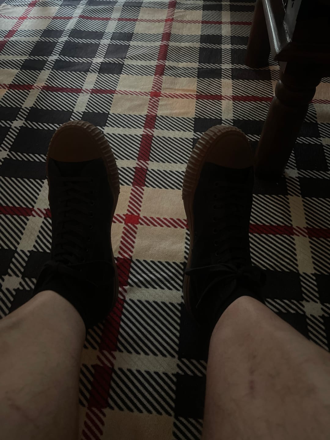 Customer photo review of Center Hi Black/Gum