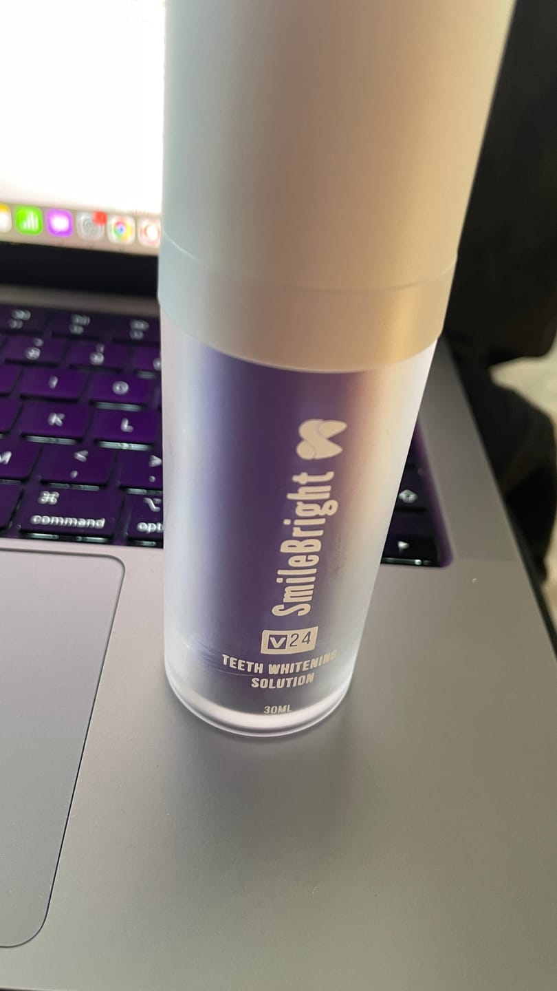 Customer photo review of V24™ Momentinis Dantų Balinimo Serumas
