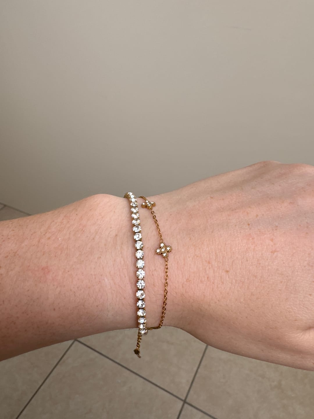Customer photo review of Pave Flower Armband 14K Vergoldet
