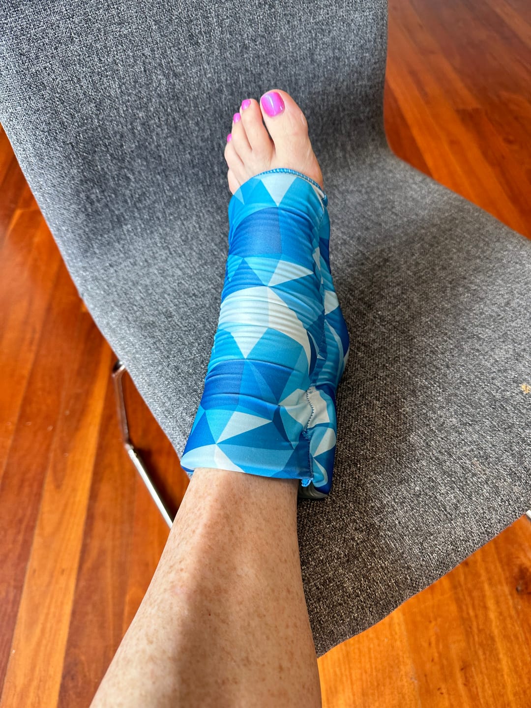 Customer photo review of Small Hot & Cold Compression Gel Sleeves