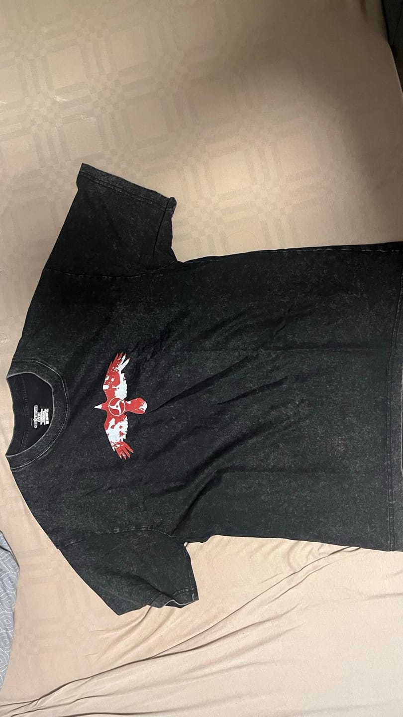 Customer photo review of 2-SIDED UCHIHA ITACHI VINTAGE TEE