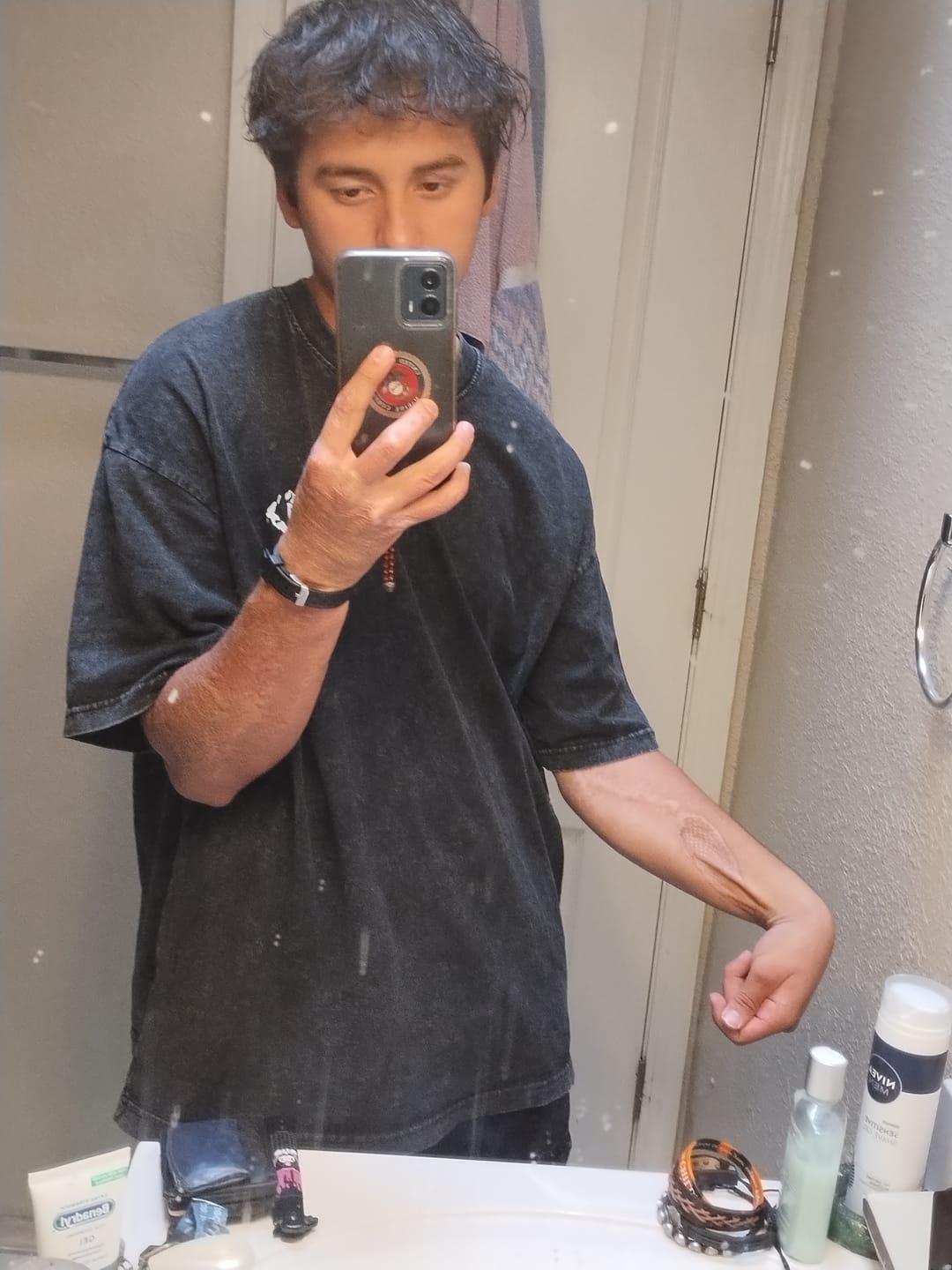 Customer photo review of DESOLATION BACKPRINT VINTAGE TEE