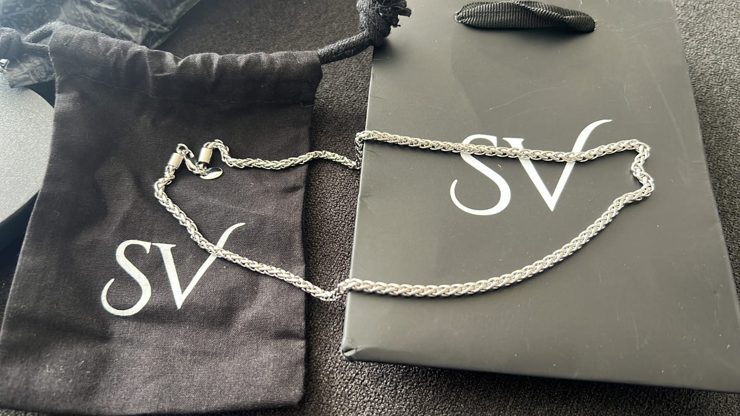 Customer photo review of Cadena Snake