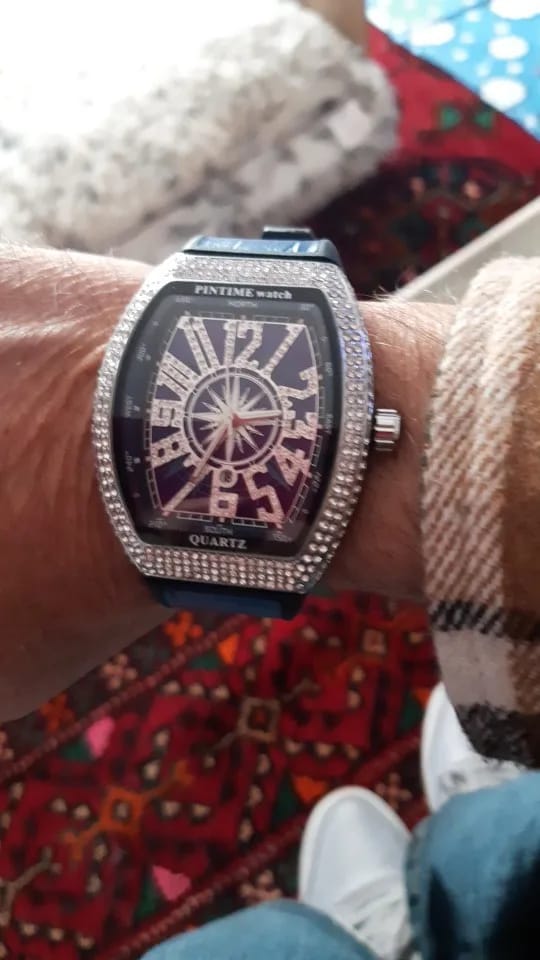 Customer photo review of Diamondy Quartz Watch
