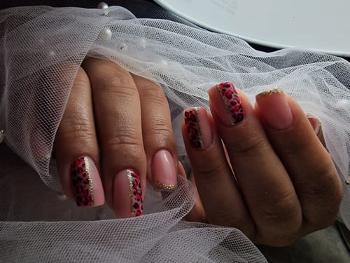 Customer photo review of "DIDIER LAB" RUBBER BASE COAT, LIGHT PINK, 10ML