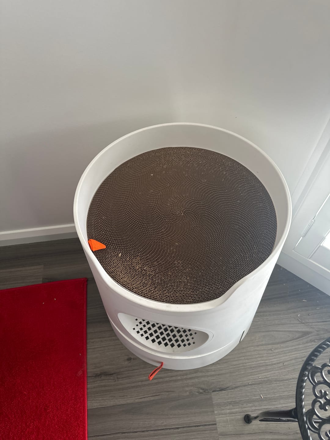 Customer photo review of Michu Litter Box Scratch Pad: Durable & Effective Replacement