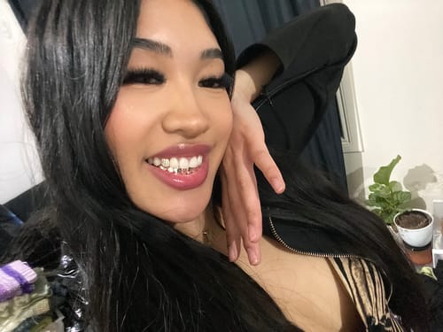 Customer photo review of 8 PIECE SILVER GRILLZ SALE