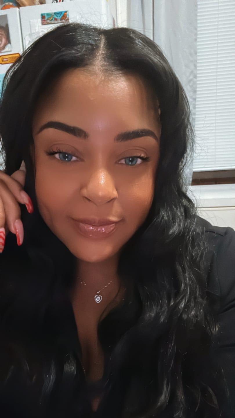 Customer photo review of Perla Blue Prescription Colored Contact Lenses