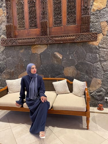 Customer photo review of AE - Flared Cuff Linen Blend Dress - Navy M