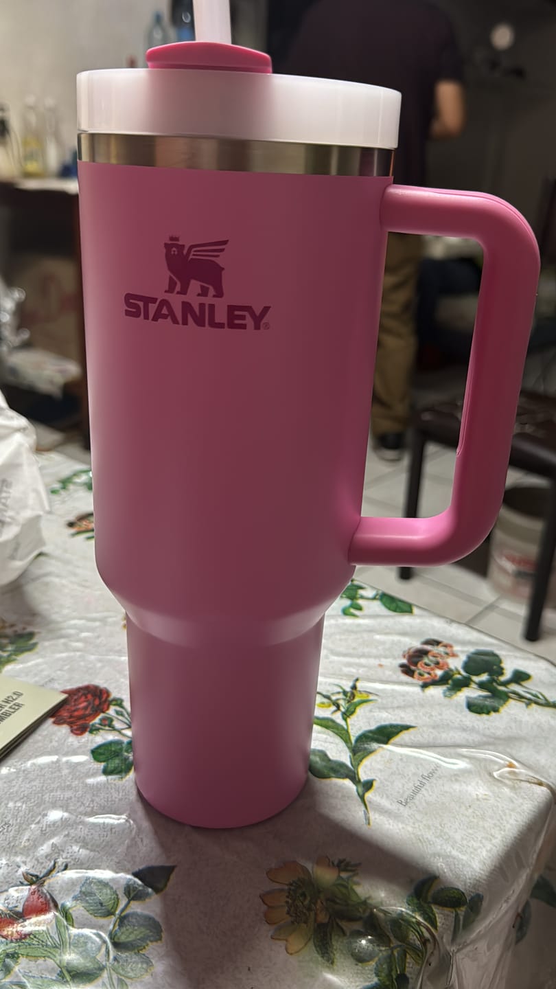 Customer photo review of Stanley Quencher H2.0 Flowstate™ Tumbler | 1.1 L