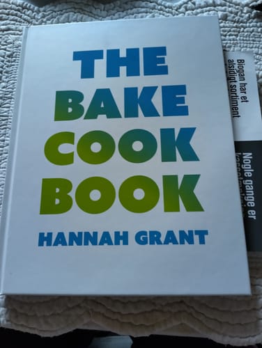 Customer photo review of The Bake Cookbook Forudbestilling (udkommer 7. Okt. 2024)