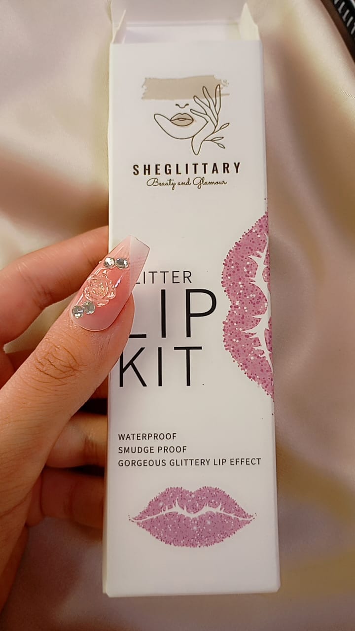 Customer photo review of Pretty Glitter Lip Kit