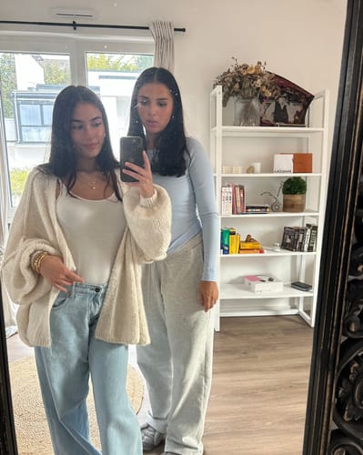 Customer photo review of Tammy Strickjacke - Beige