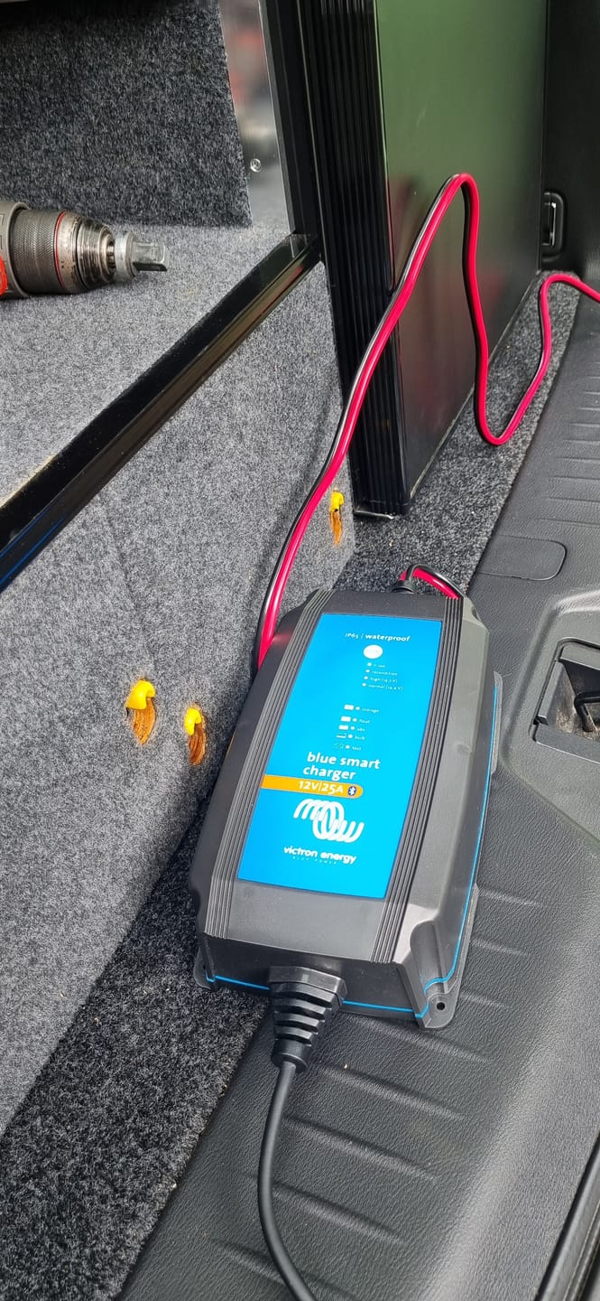 Customer photo review of Victron | Blue Smart IP65 Battery Charger 230V