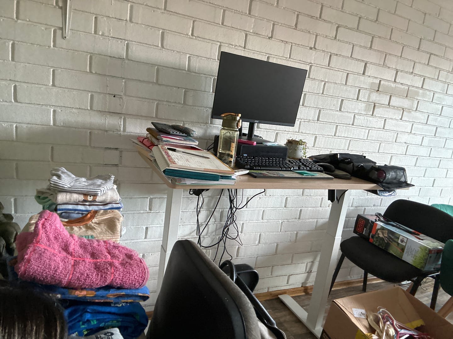 Customer photo review of Standing Desk 1.20 x 60 cm