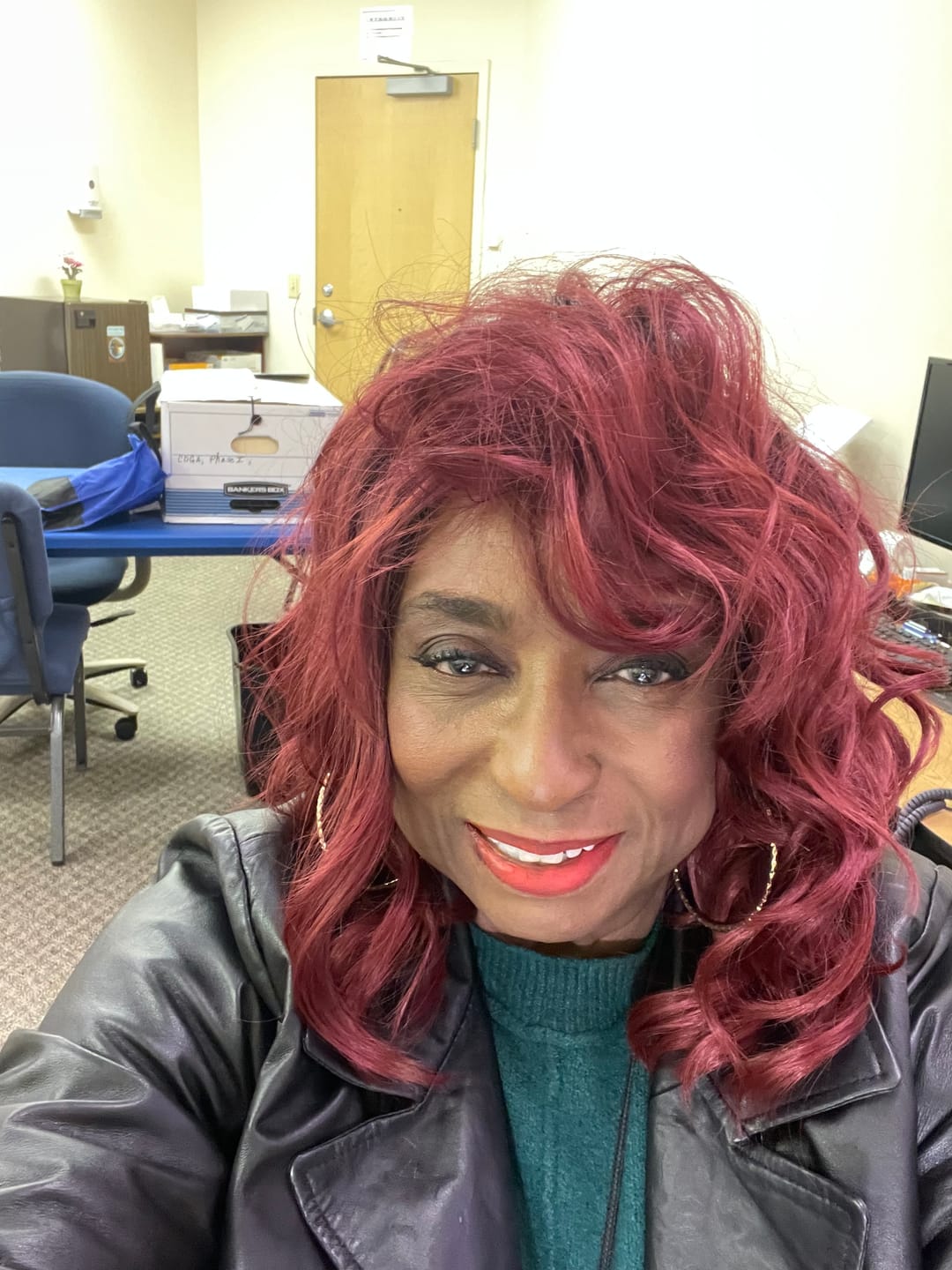 Customer photo review of Outre Wigpop Synthetic Hair Wig DESSY