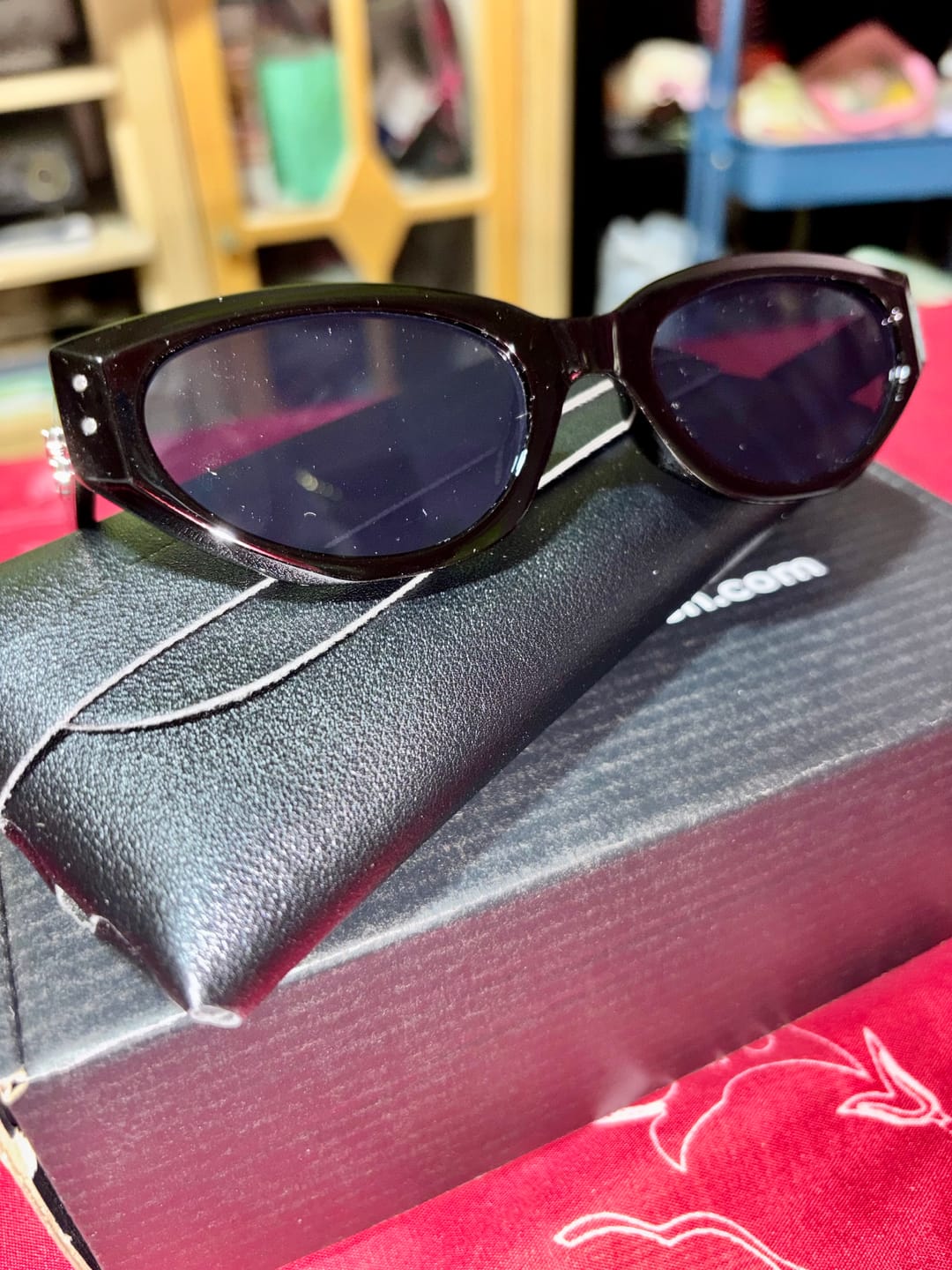 Customer photo review of Kyoto Oval Framed Sunglasses
