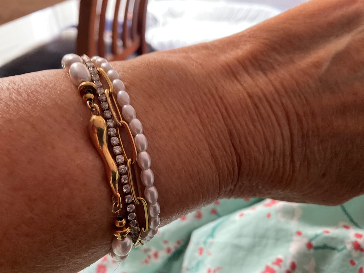 Customer photo review of Temi Pearl Bracelet