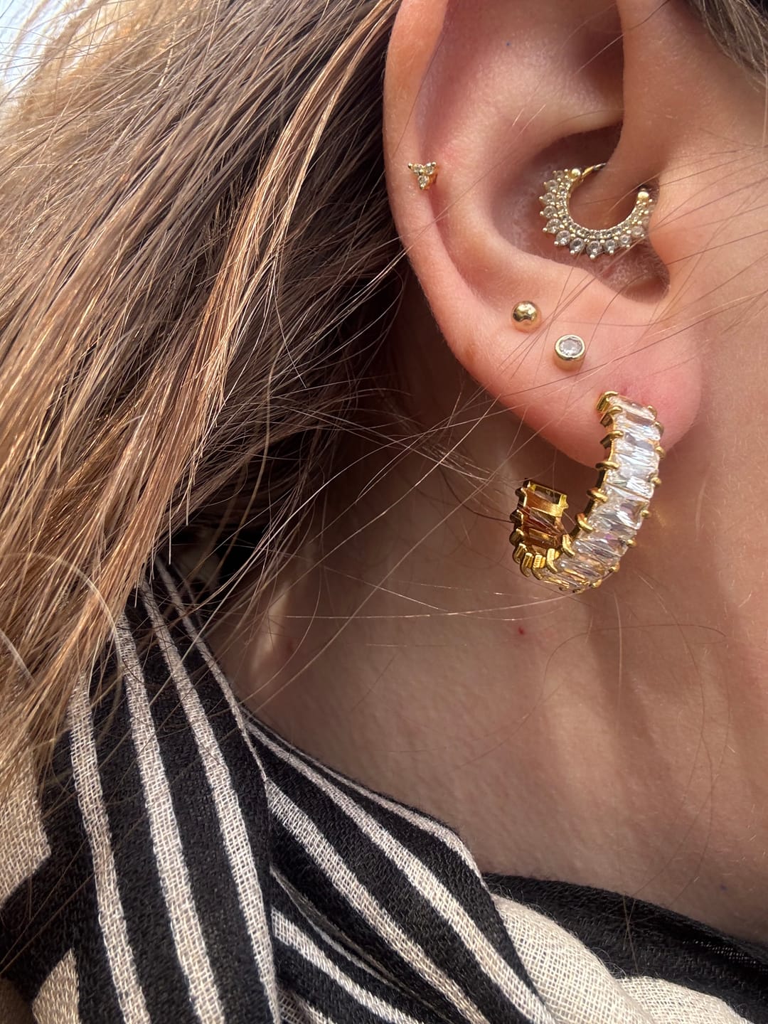 Customer photo review of Cube Stones Creolen | 18K vergoldet