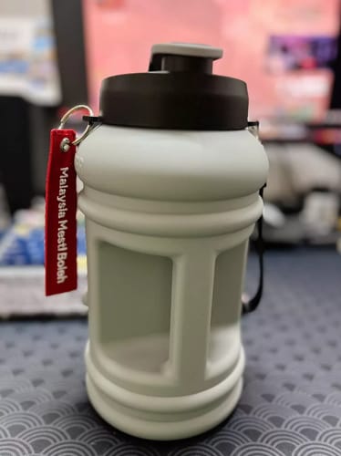 Customer photo review of 2.2L Oversized Bottle PRO