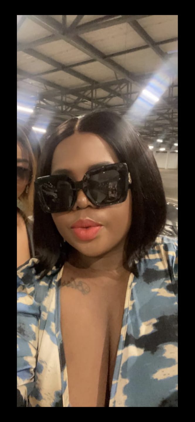 Customer photo review of DIDI - Peruvian Double Drawn Lace Wig 10"