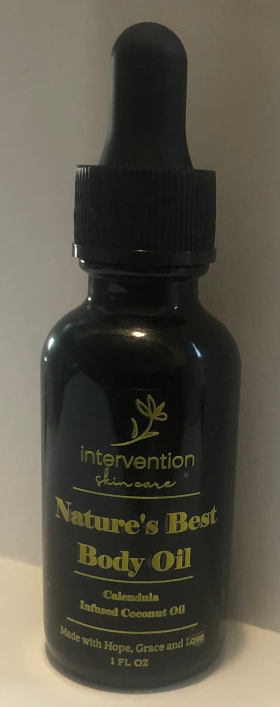 Customer photo review of 1 oz Black UV Glass Boston Round Bottle 20-400 Neck Finish