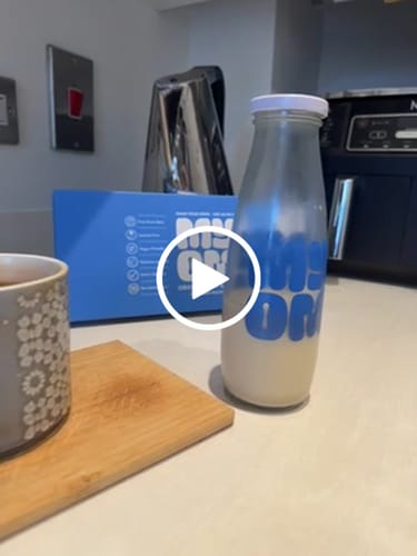 Customer video review of MYOM Starter Bundle - x2 (6x65g) Packs, 500ml Glass Bottle & FREE Delivery