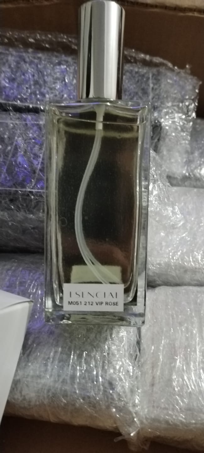 Customer photo review of M051 Inspirado en: 212 VIP Rose - Carolina Herrera