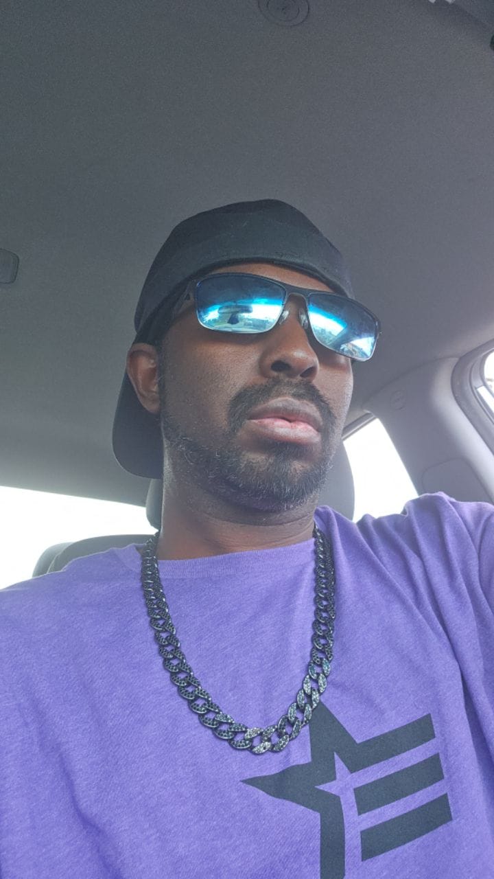 Customer photo review of Rogue Tee