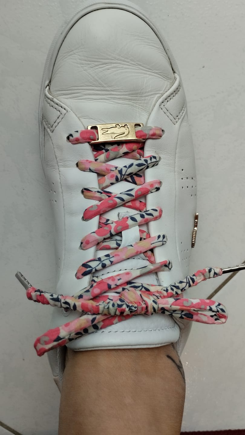 Customer photo review of Lacets Liberty "Wiltshire Pois de Senteur"