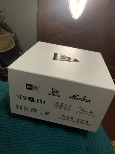 Customer photo review of New Era Limited Gift Box [NOT FOR SALE]