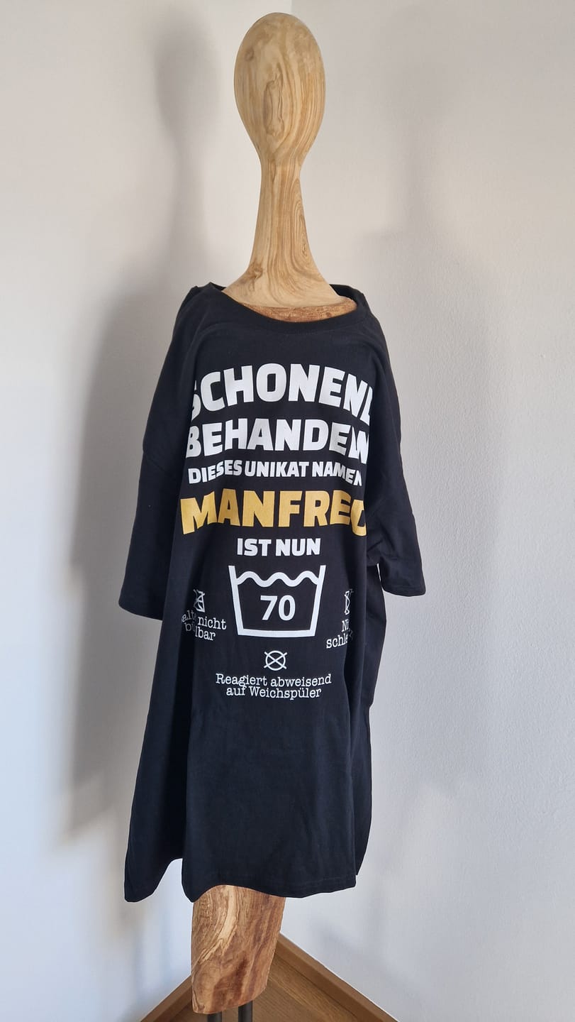 Customer photo review of Lustiges Geburtstags Shirt - Schonend Behandeln - Personalisierbares Herren T-Shirt